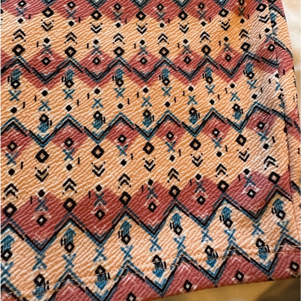 •NWT•L•GORGEOUS PINK UNIQUE PRINT CASSIE PENCIL SKIRT• - Picture 6 of 16